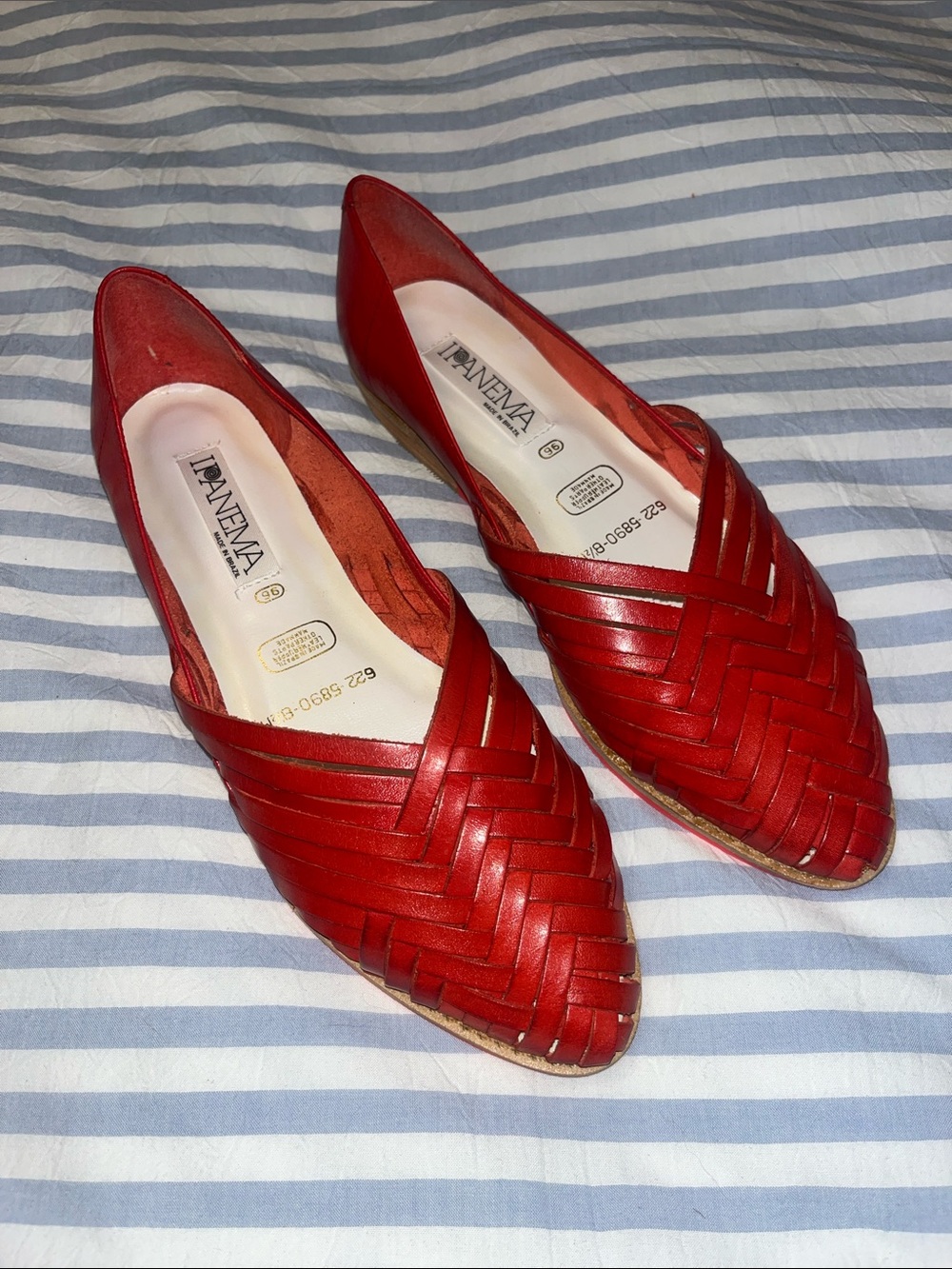 Ipanema Red Leather VINTAGE 90s 8.5 (fits 8) Huarache Flats Shoes Brazil NEW!